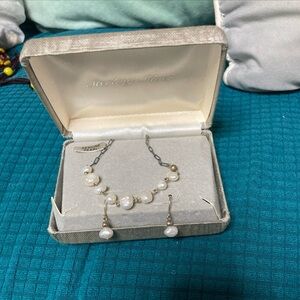 Freshwater Pearls Sterling Silver Set Necklace Earrings